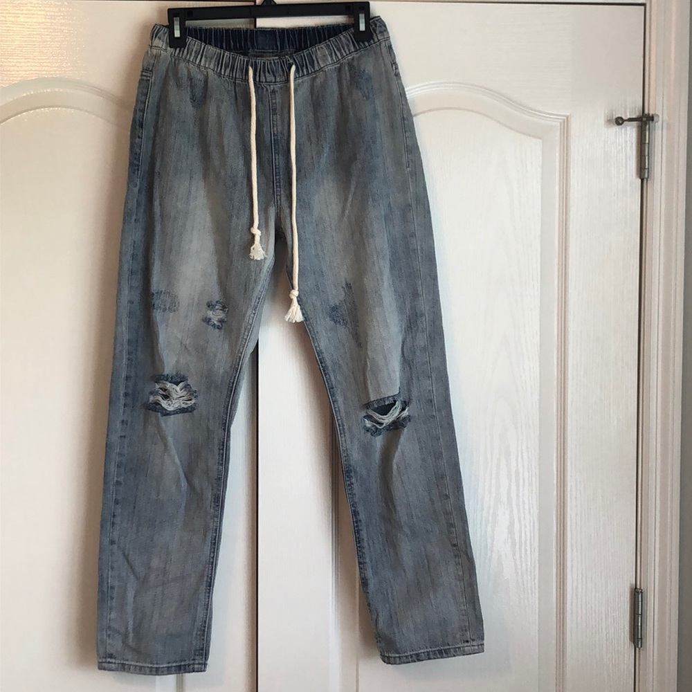 Easel jeans